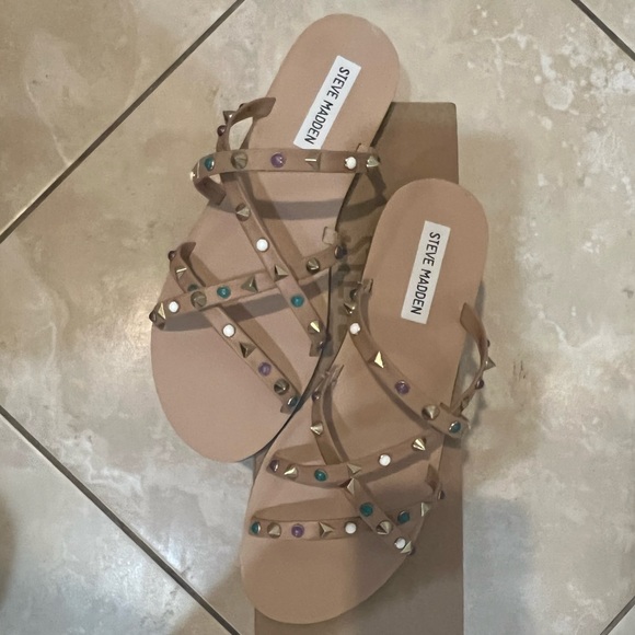 NWOT steve madden sandals. still have the box they came in. - Picture 3 of 3
